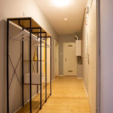 With Private Parking Lot Apartmán *