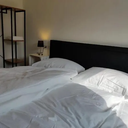 Apartmán With Private Parking Lot